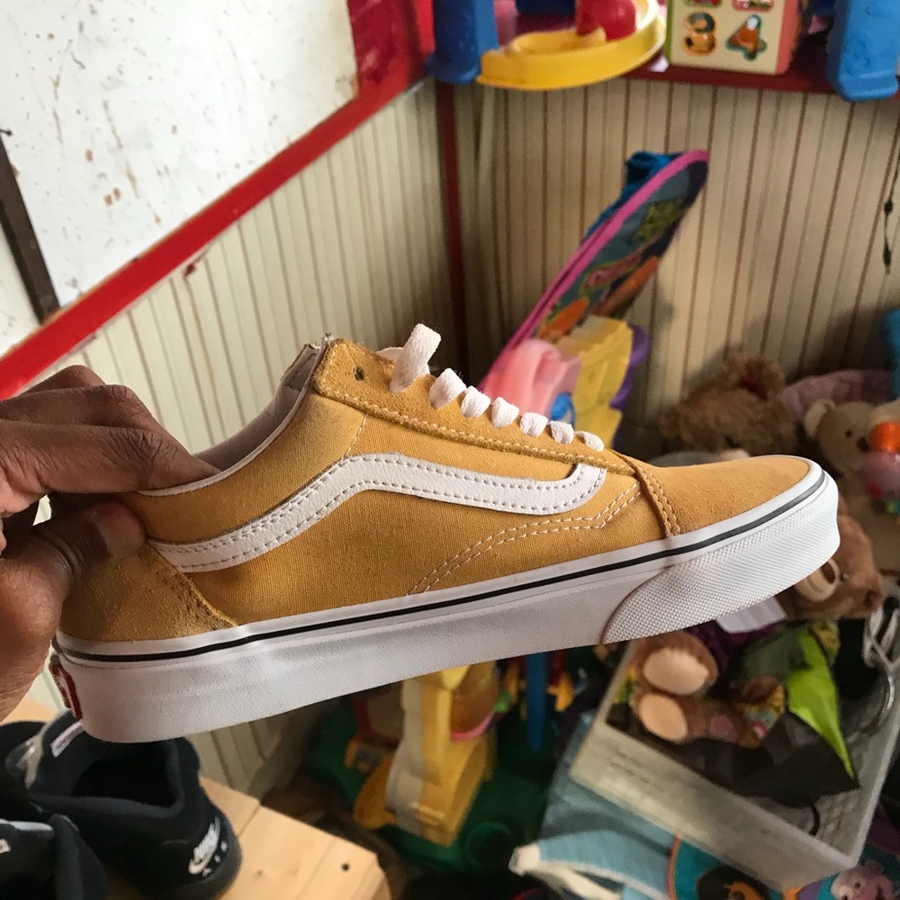 Yellow low top vans
